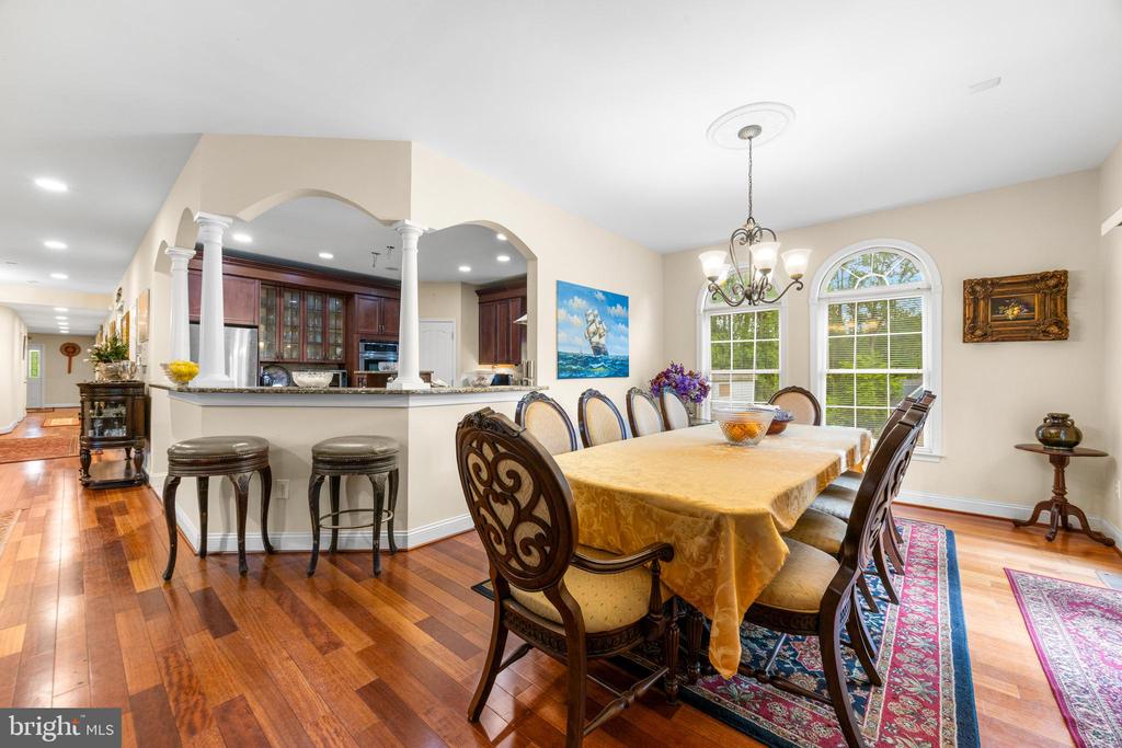 11809 CEDAR LANE