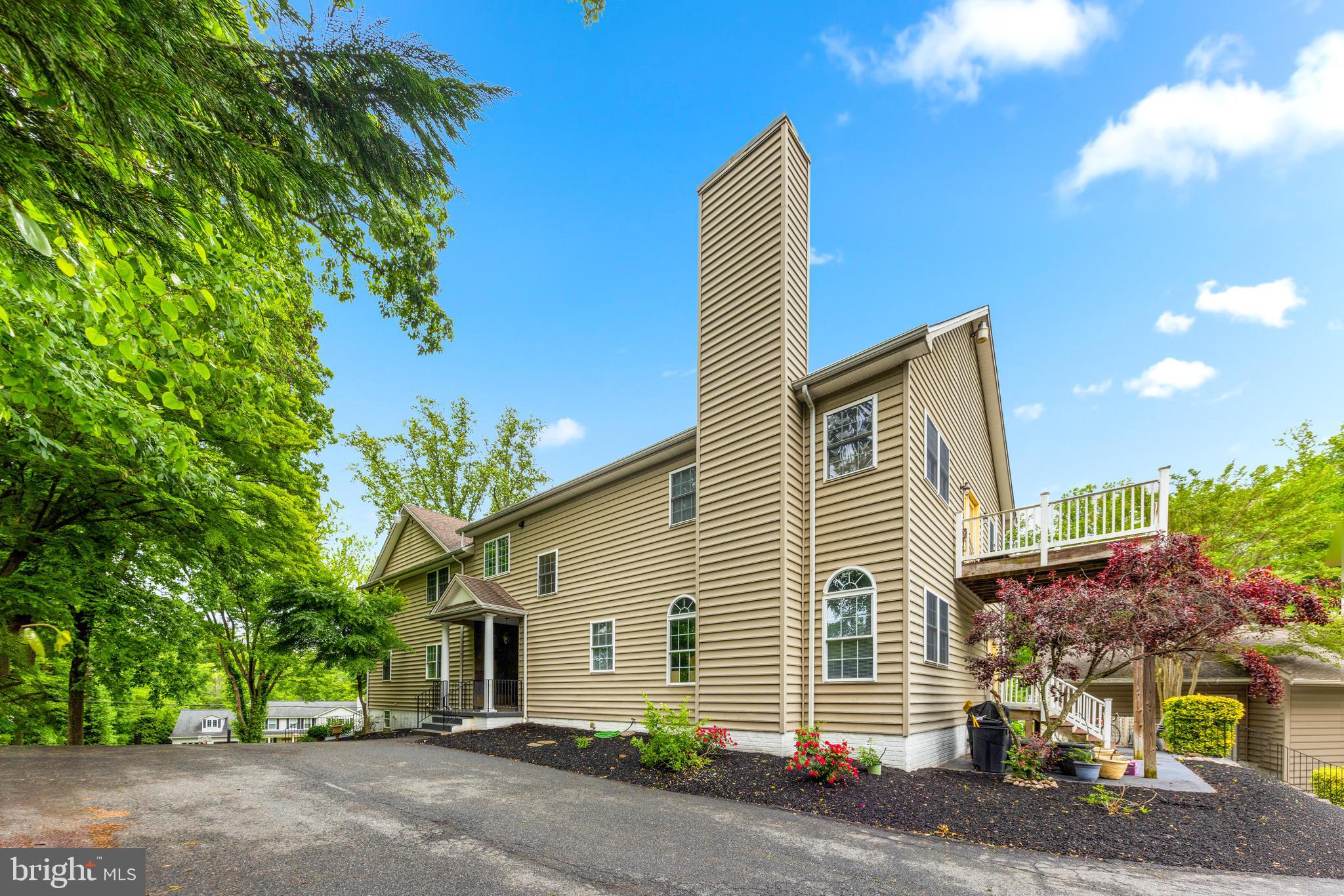 11809 CEDAR LANE