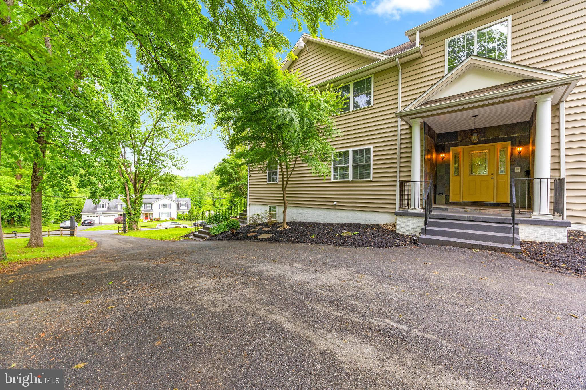 11809 CEDAR LANE