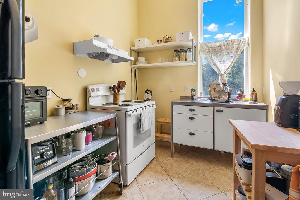 11809 CEDAR LANE