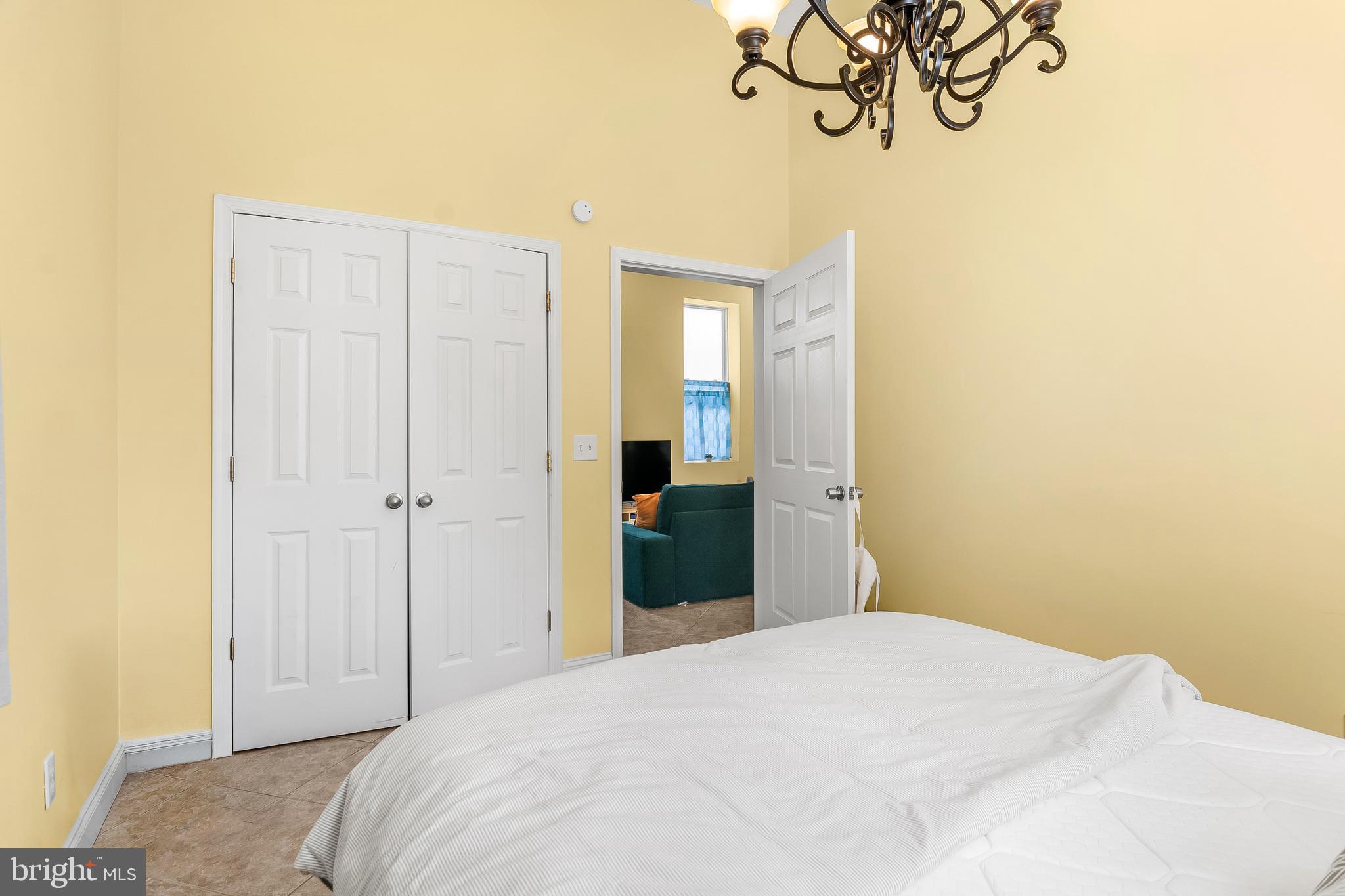 11809 CEDAR LANE