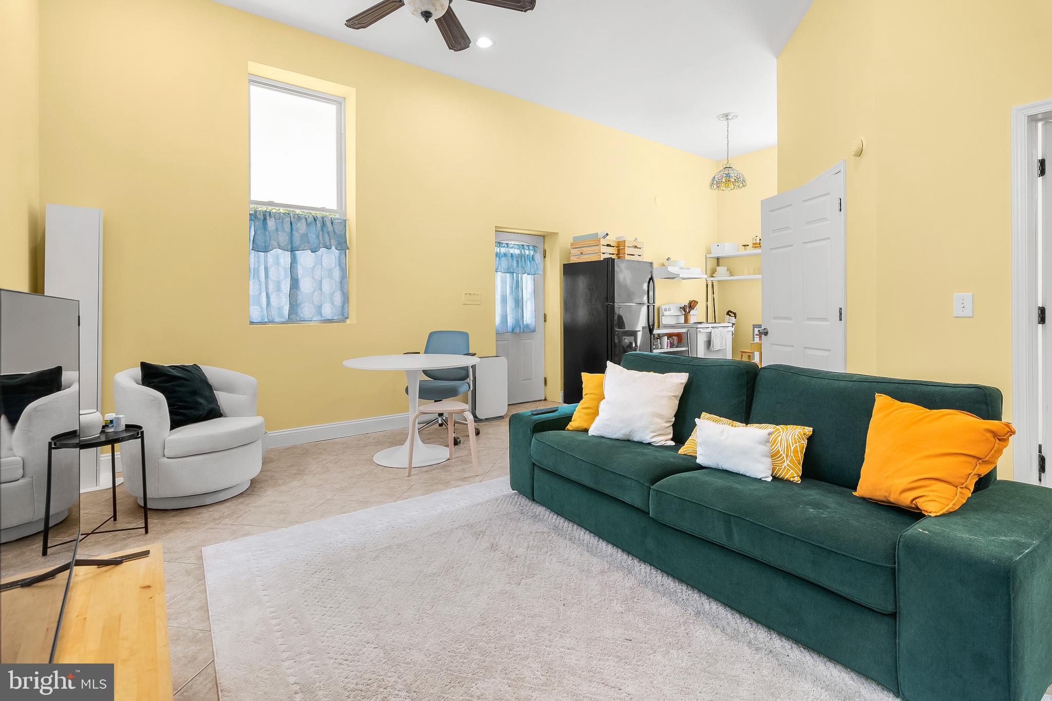 11809 CEDAR LANE
