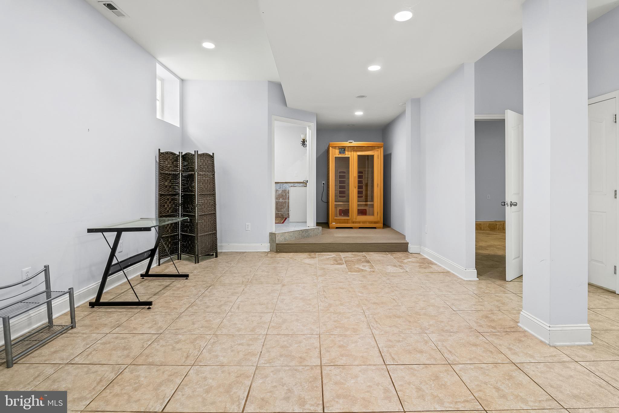 11809 CEDAR LANE
