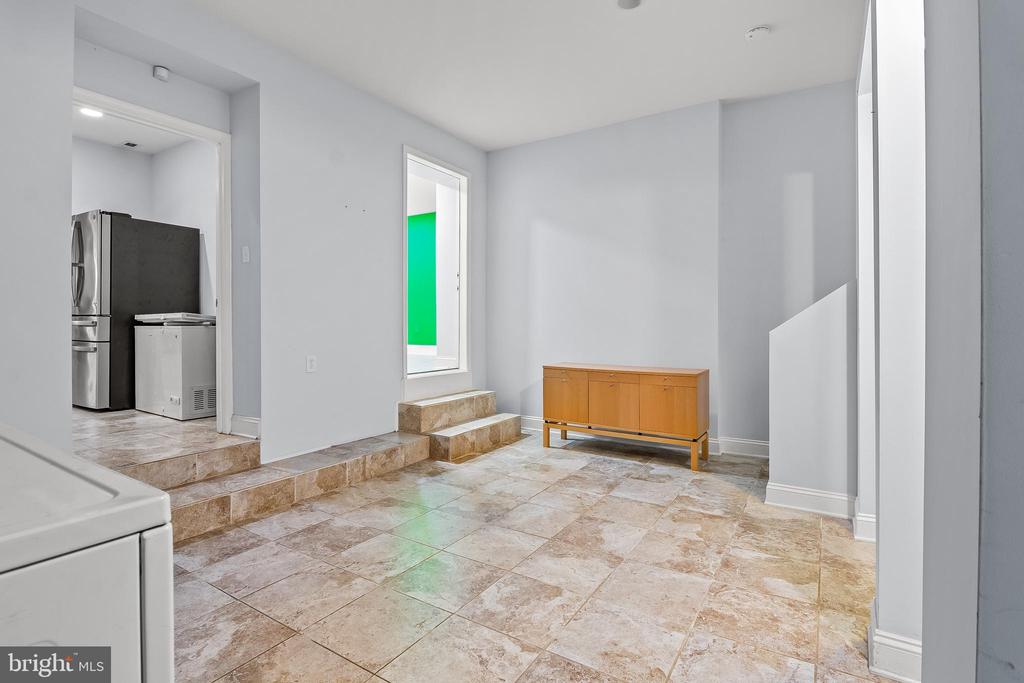 11809 CEDAR LANE