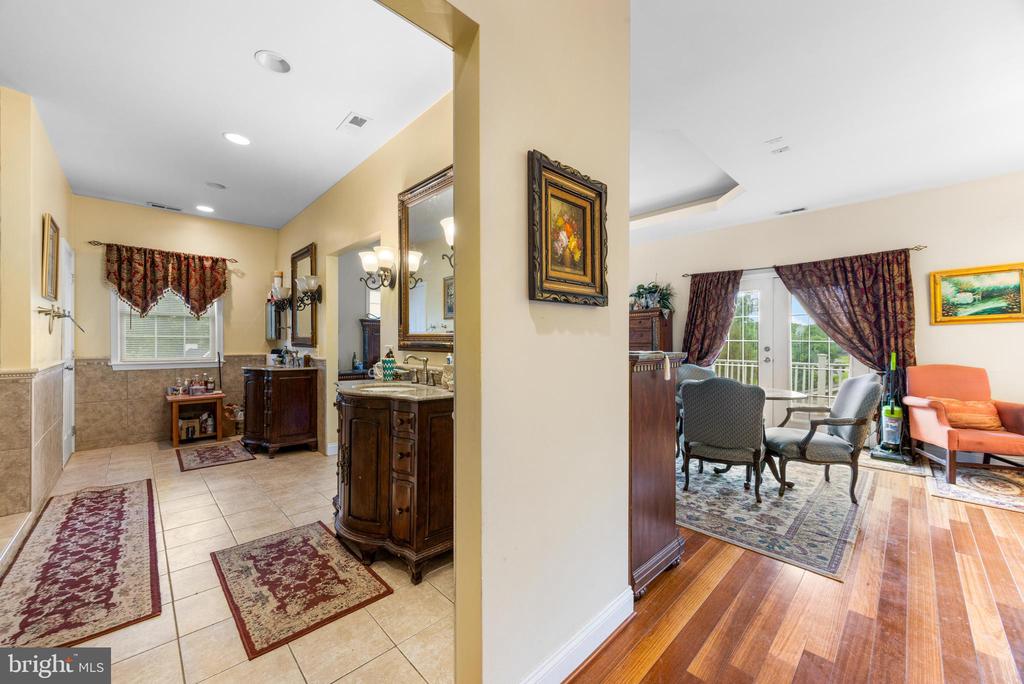 11809 CEDAR LANE