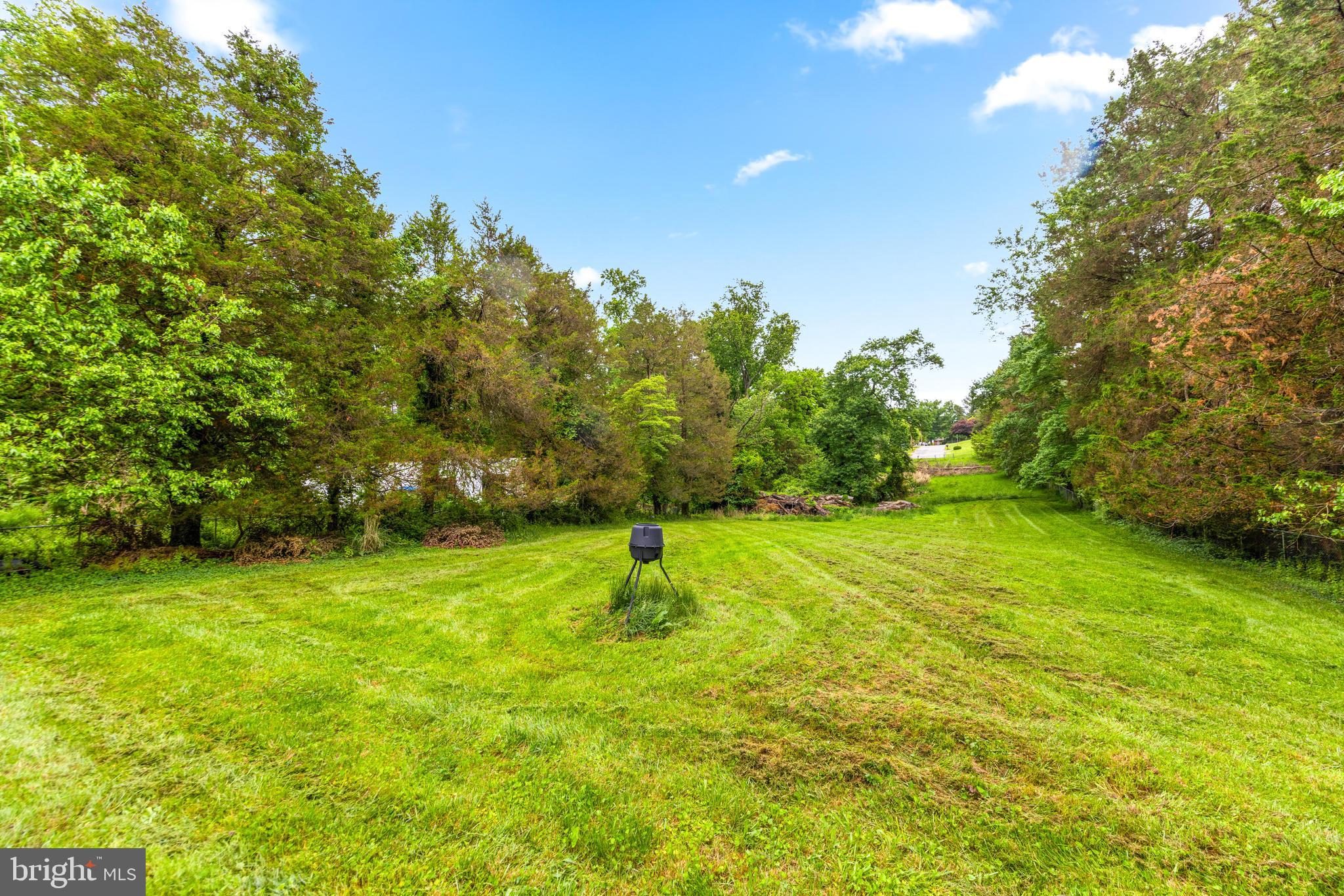 11809 CEDAR LANE