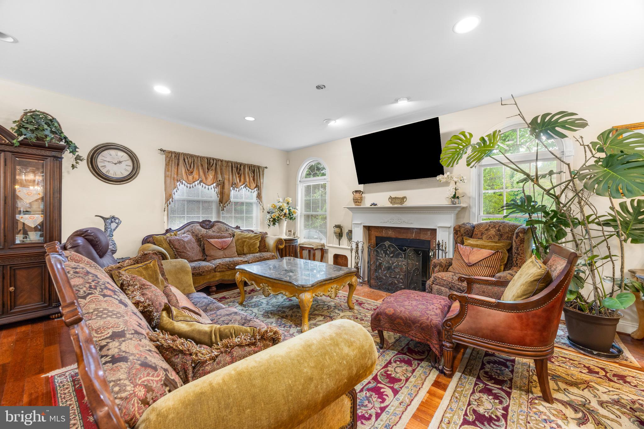 11809 CEDAR LANE