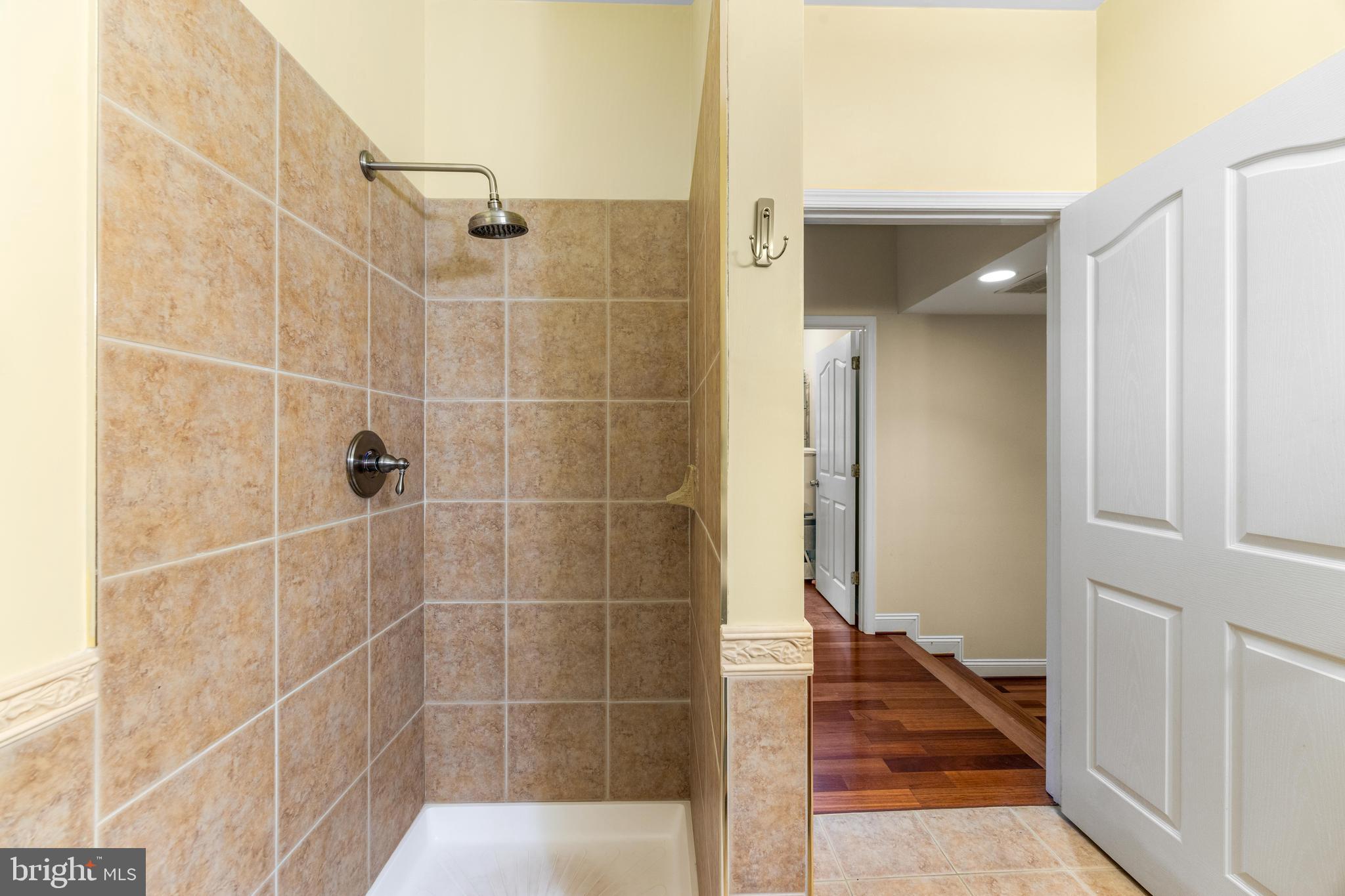 11809 CEDAR LANE