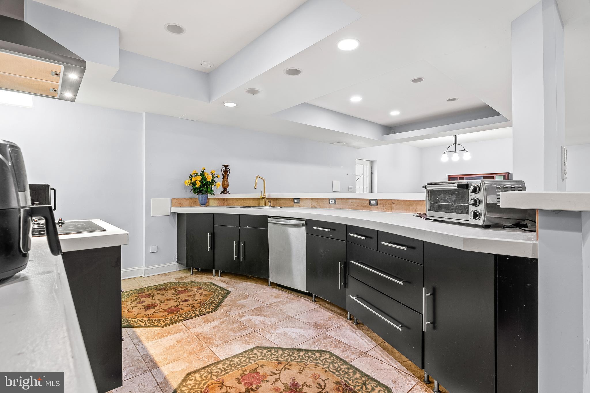 11809 CEDAR LANE