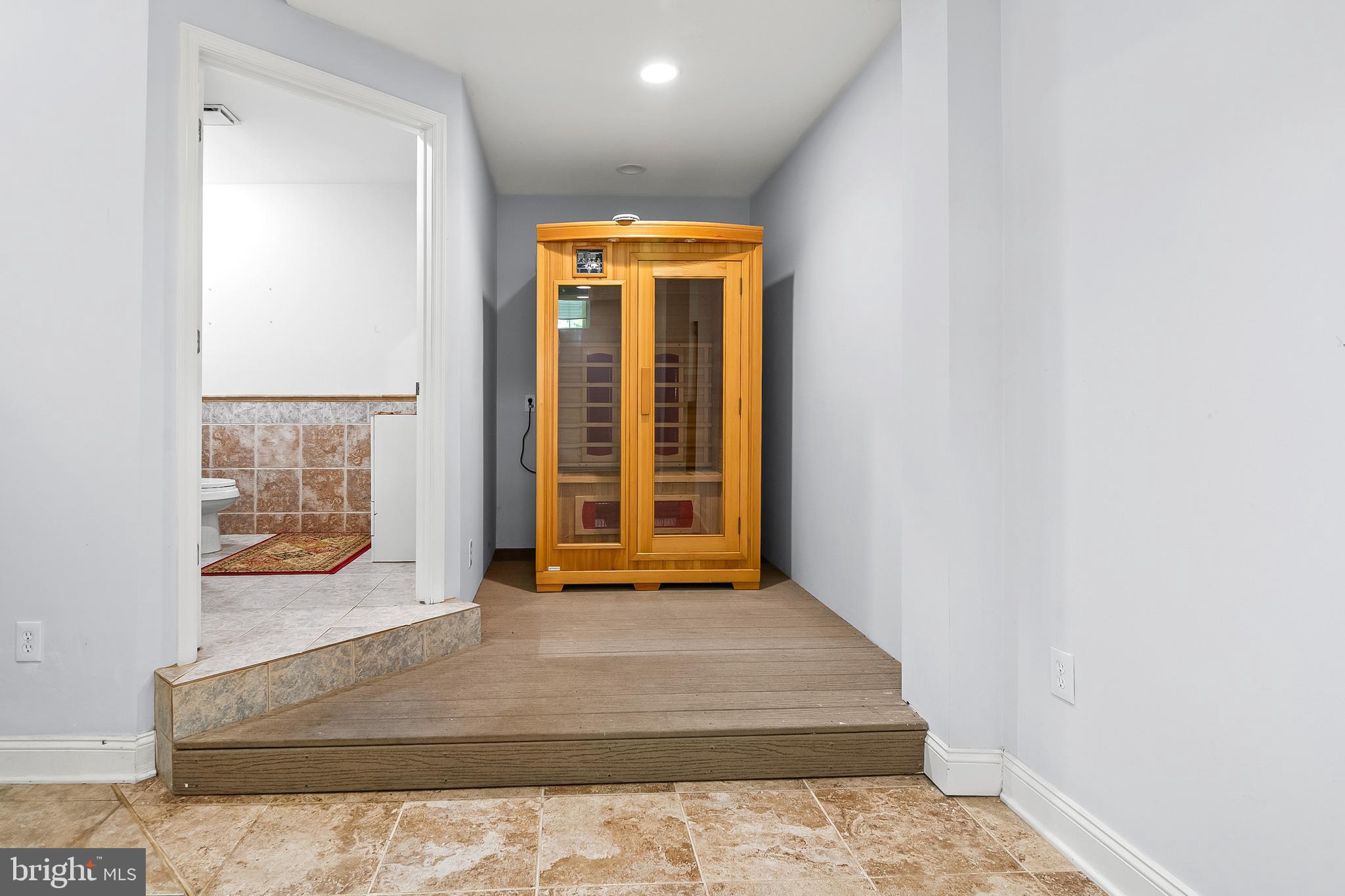 11809 CEDAR LANE