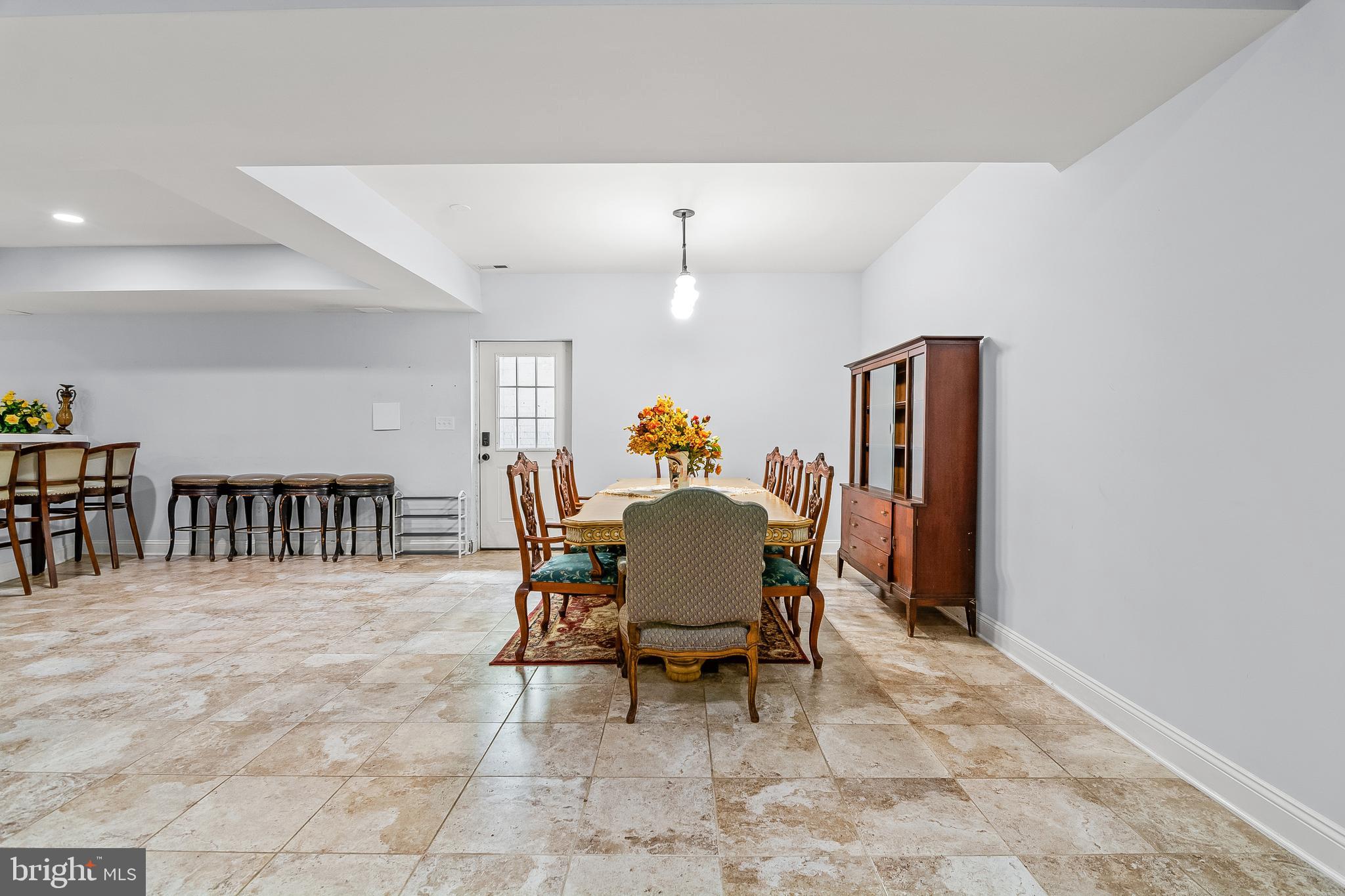 11809 CEDAR LANE