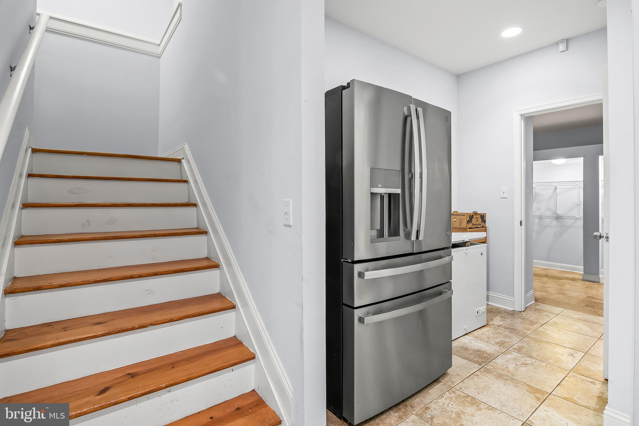 11809 CEDAR LANE