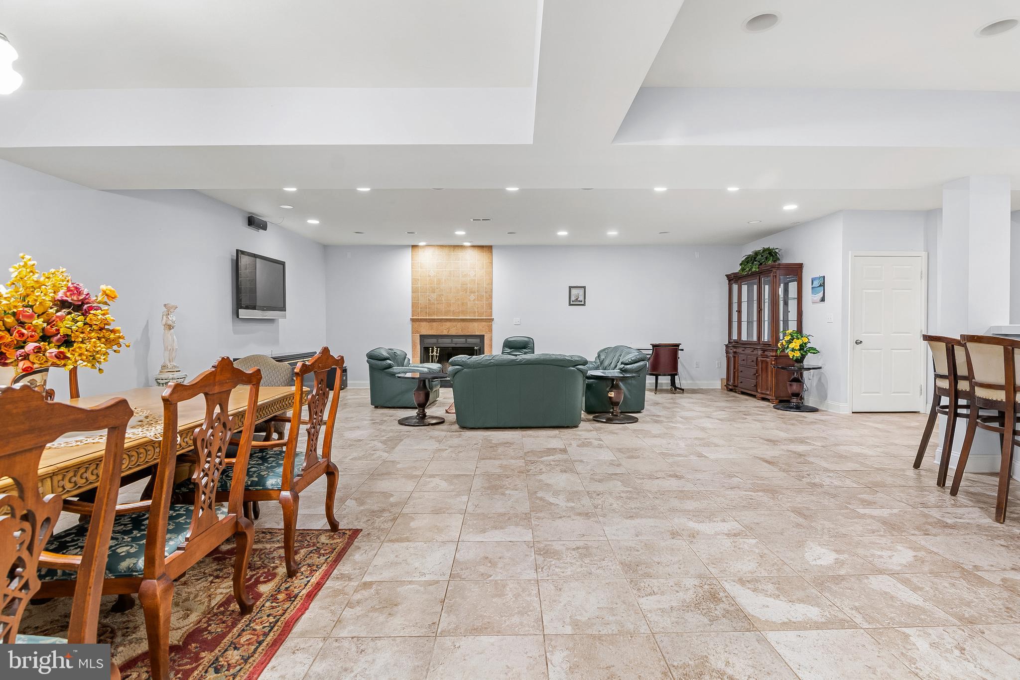 11809 CEDAR LANE