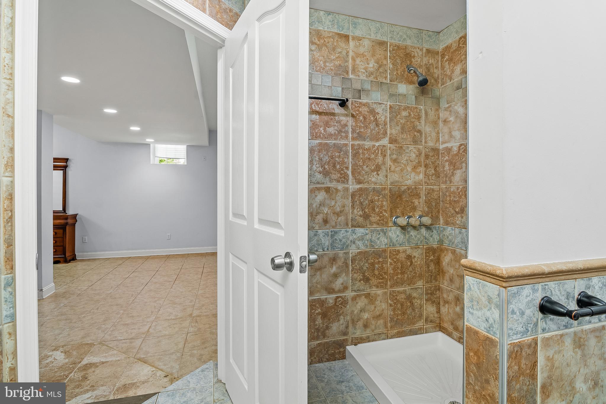 11809 CEDAR LANE