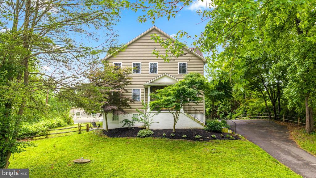 11809 CEDAR LANE