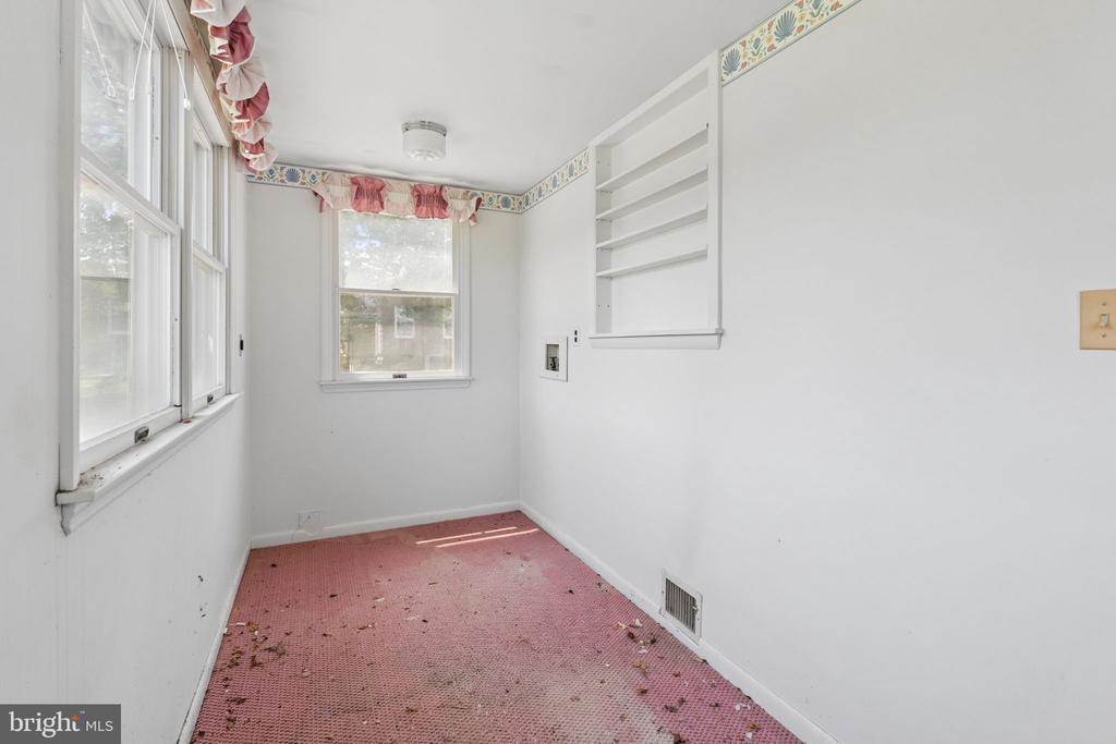 7219 NEW CUT ROAD