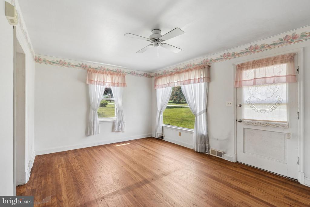 7219 NEW CUT ROAD