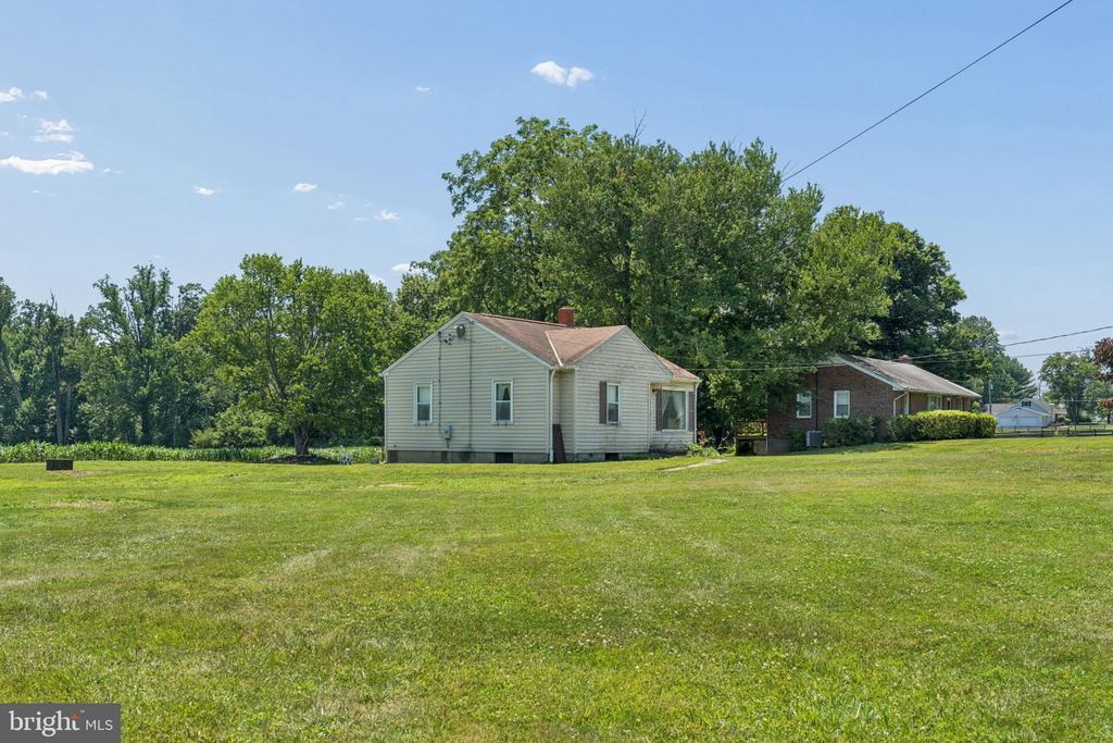 7219 NEW CUT ROAD