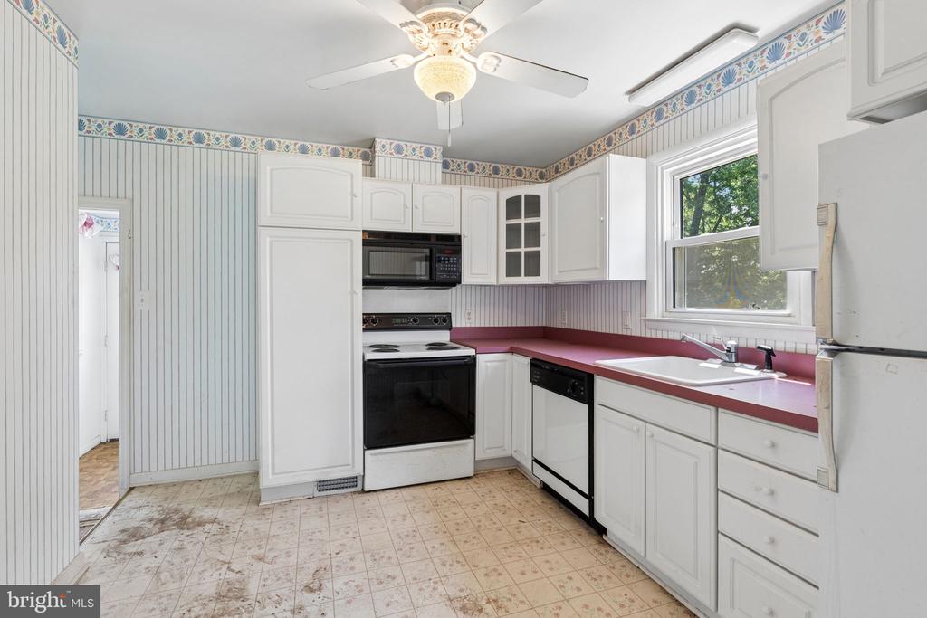7219 NEW CUT ROAD