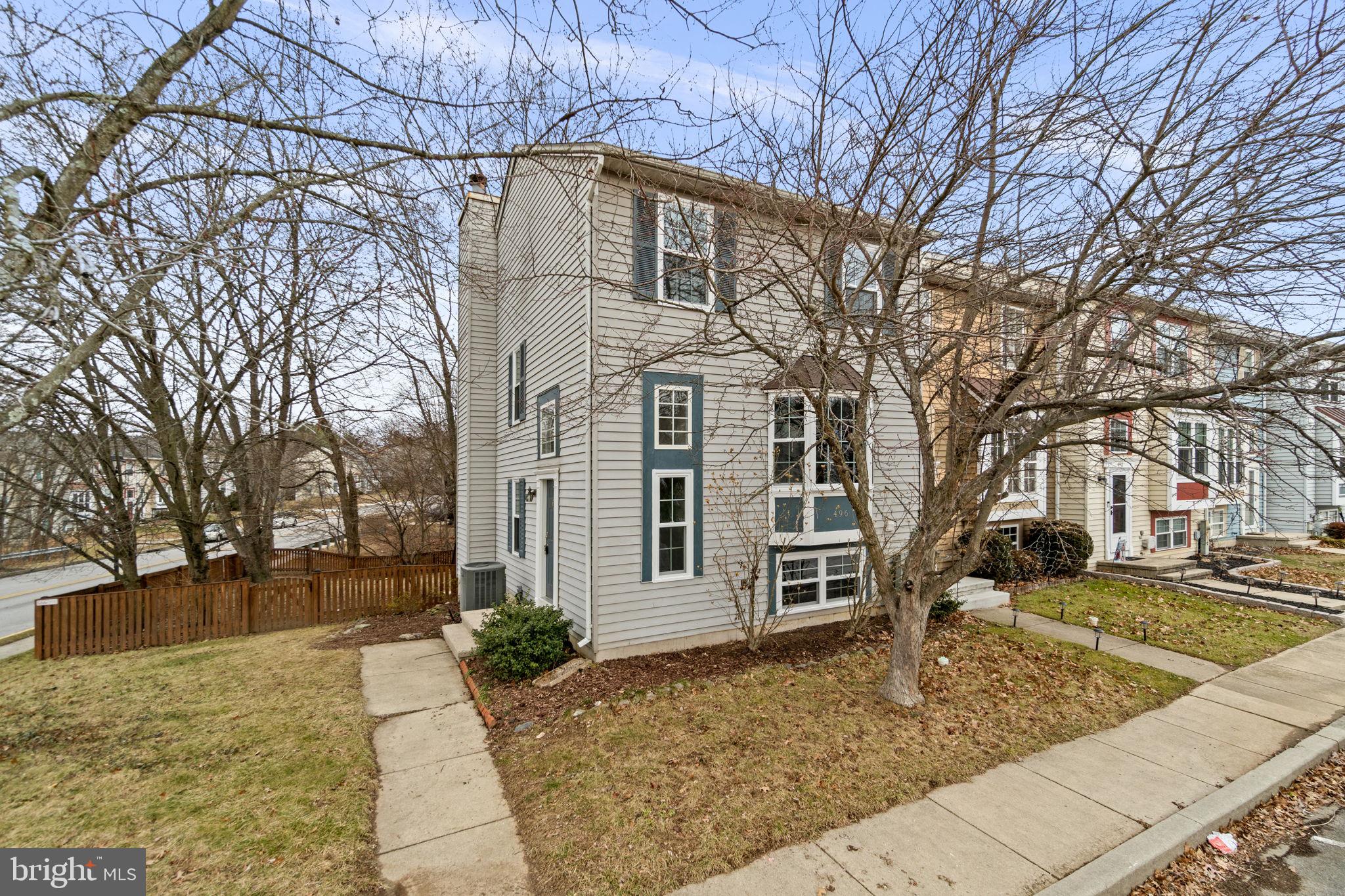 496 SILVER COURT