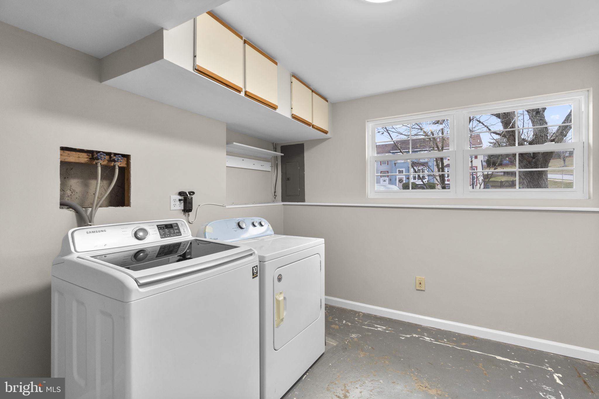 496 SILVER COURT