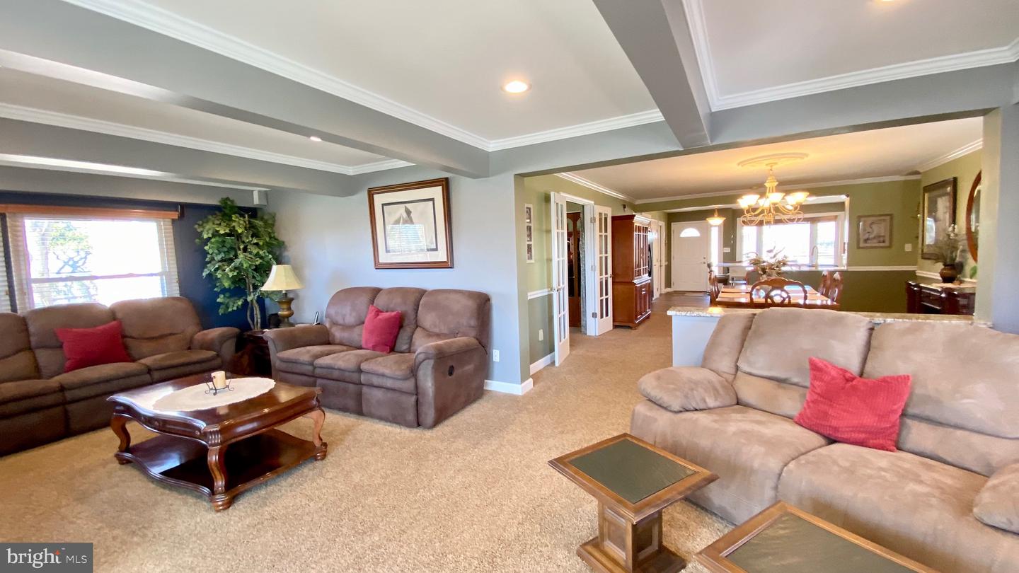 40 Neptune Dr