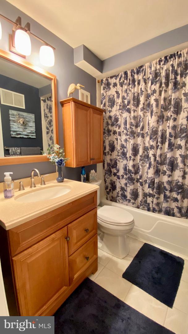 40 Neptune Dr