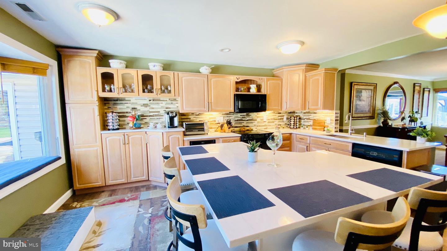 40 Neptune Dr