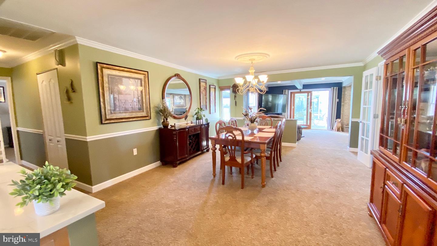 40 Neptune Dr