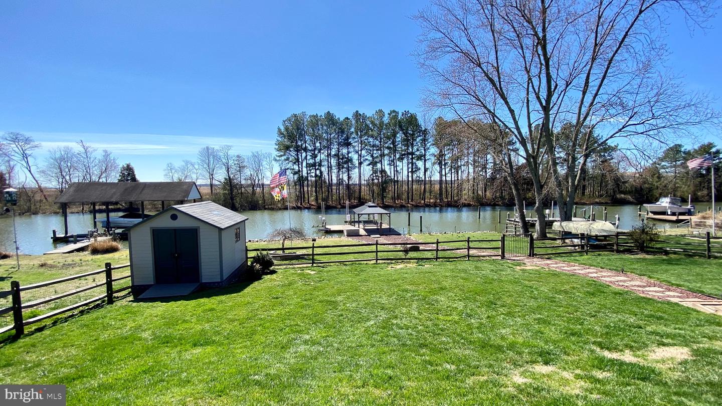 40 Neptune Dr