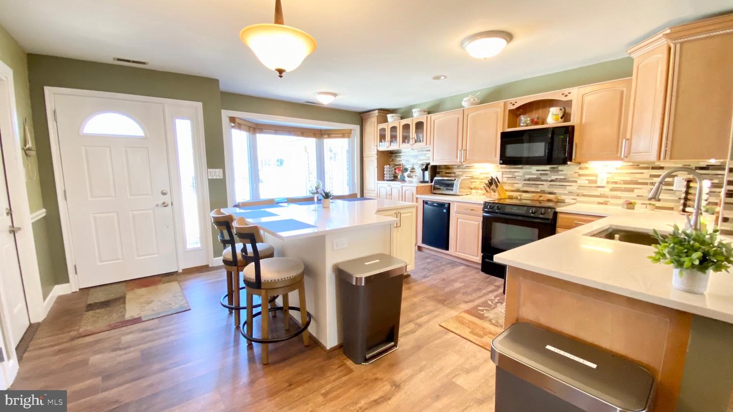 40 Neptune Dr