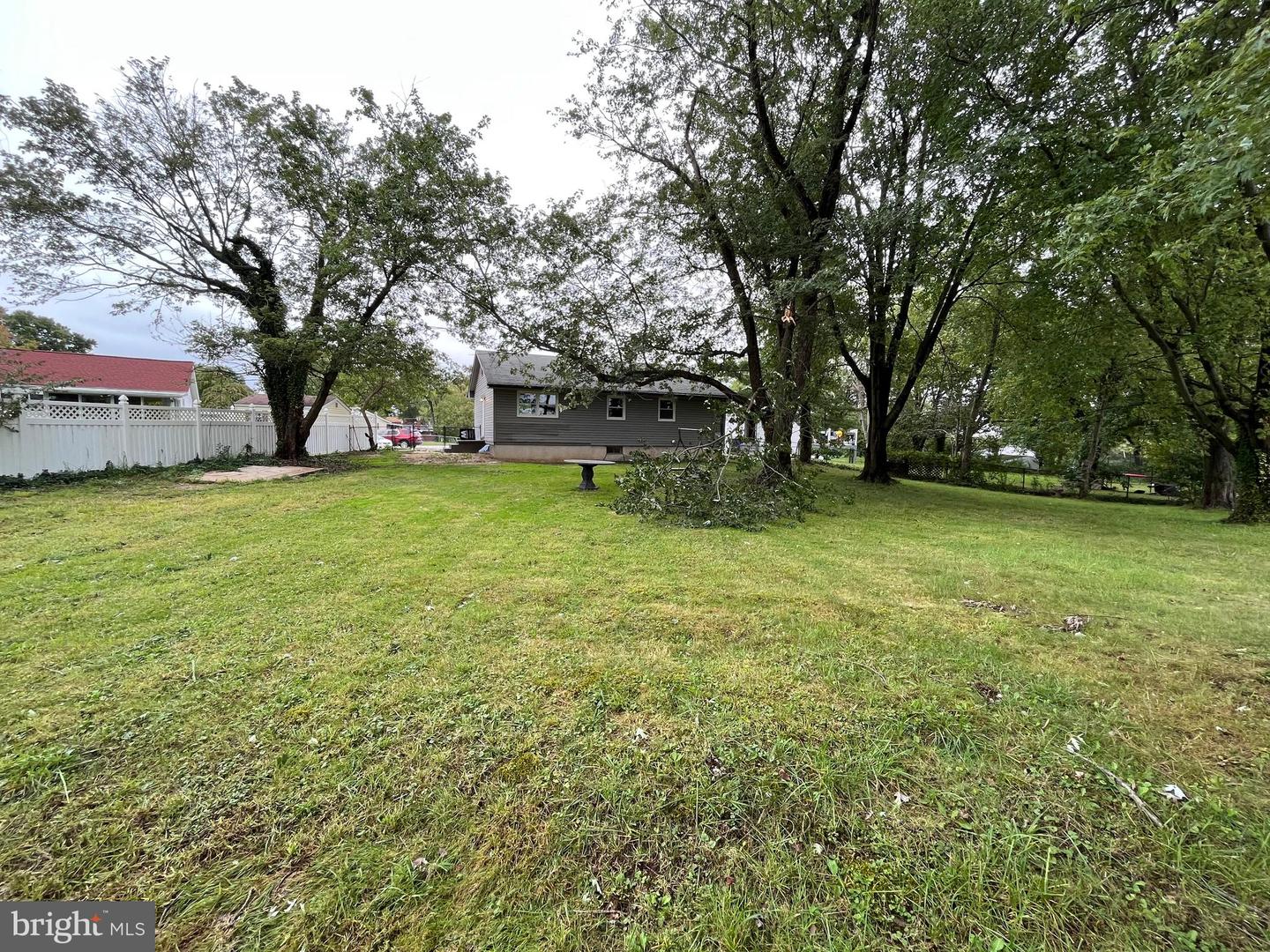 1903 Larch Ct