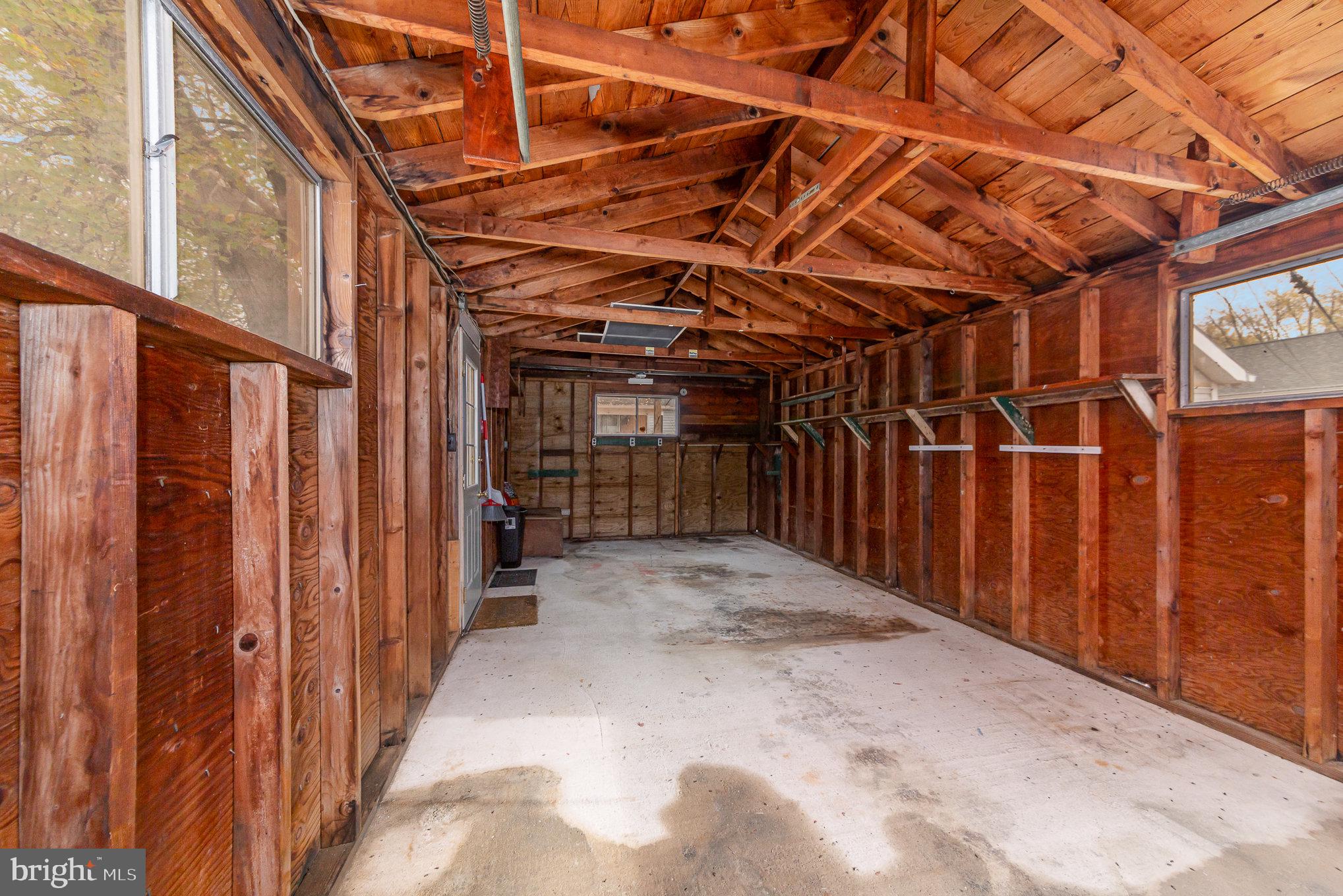 102 Fairway Ct