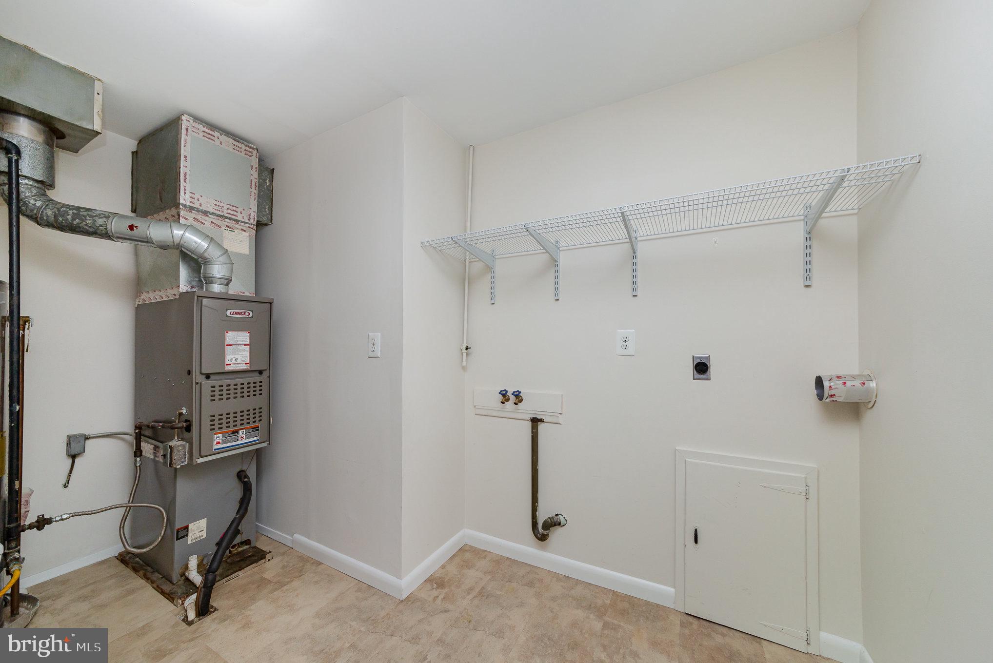 102 Fairway Ct
