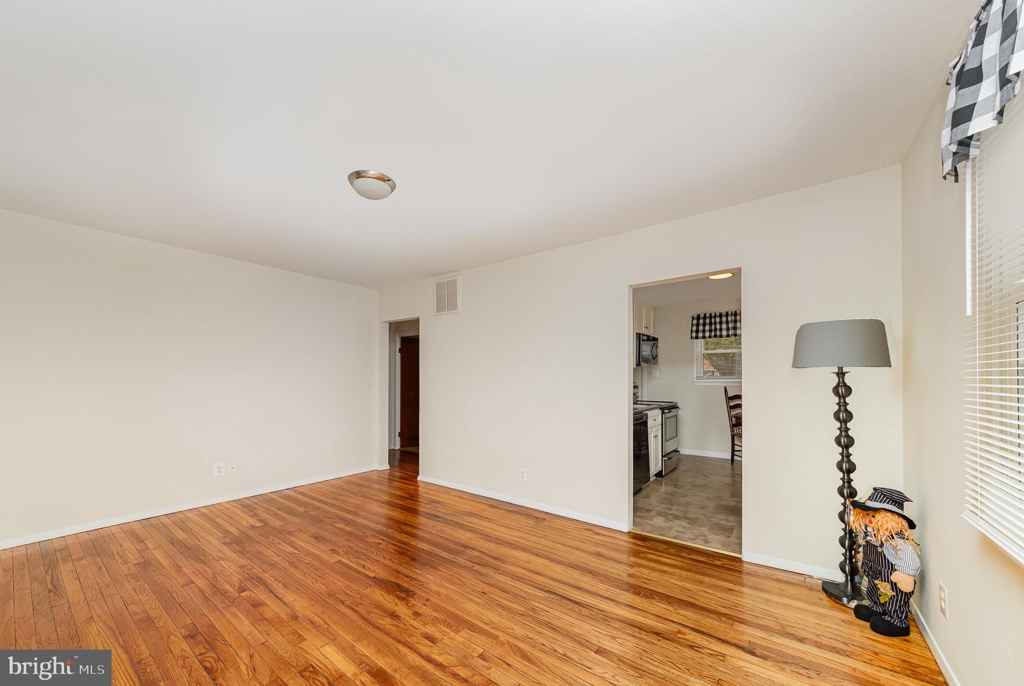 102 Fairway Ct