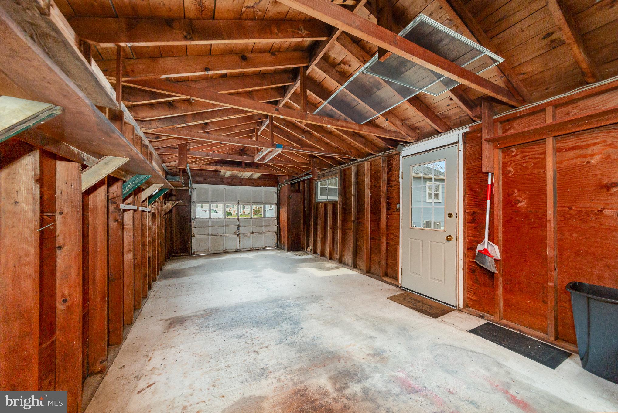 102 Fairway Ct