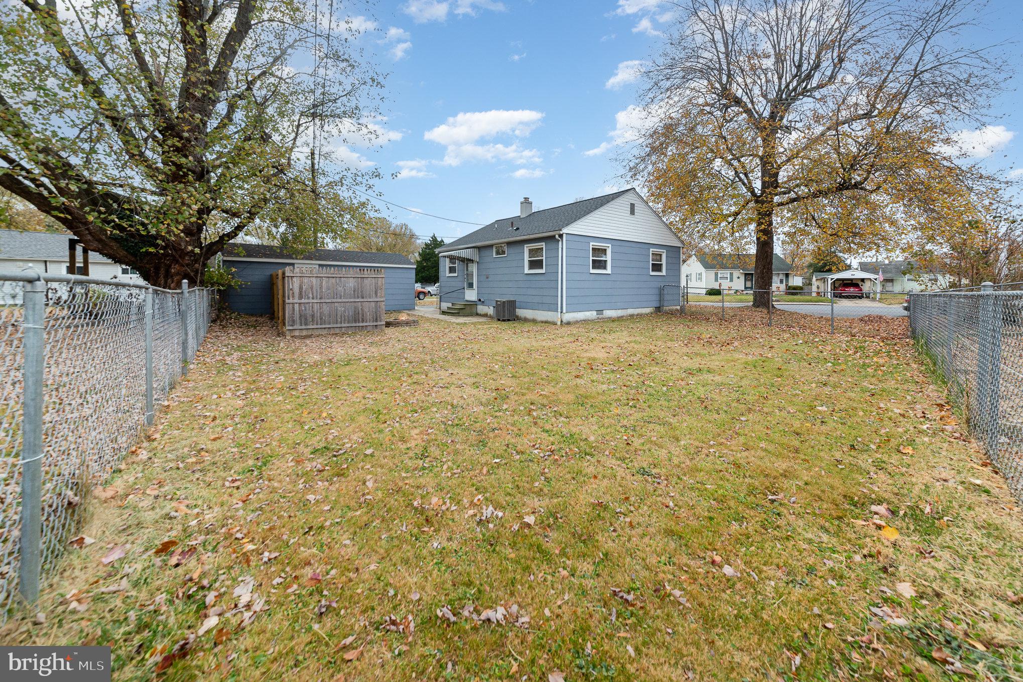 102 Fairway Ct
