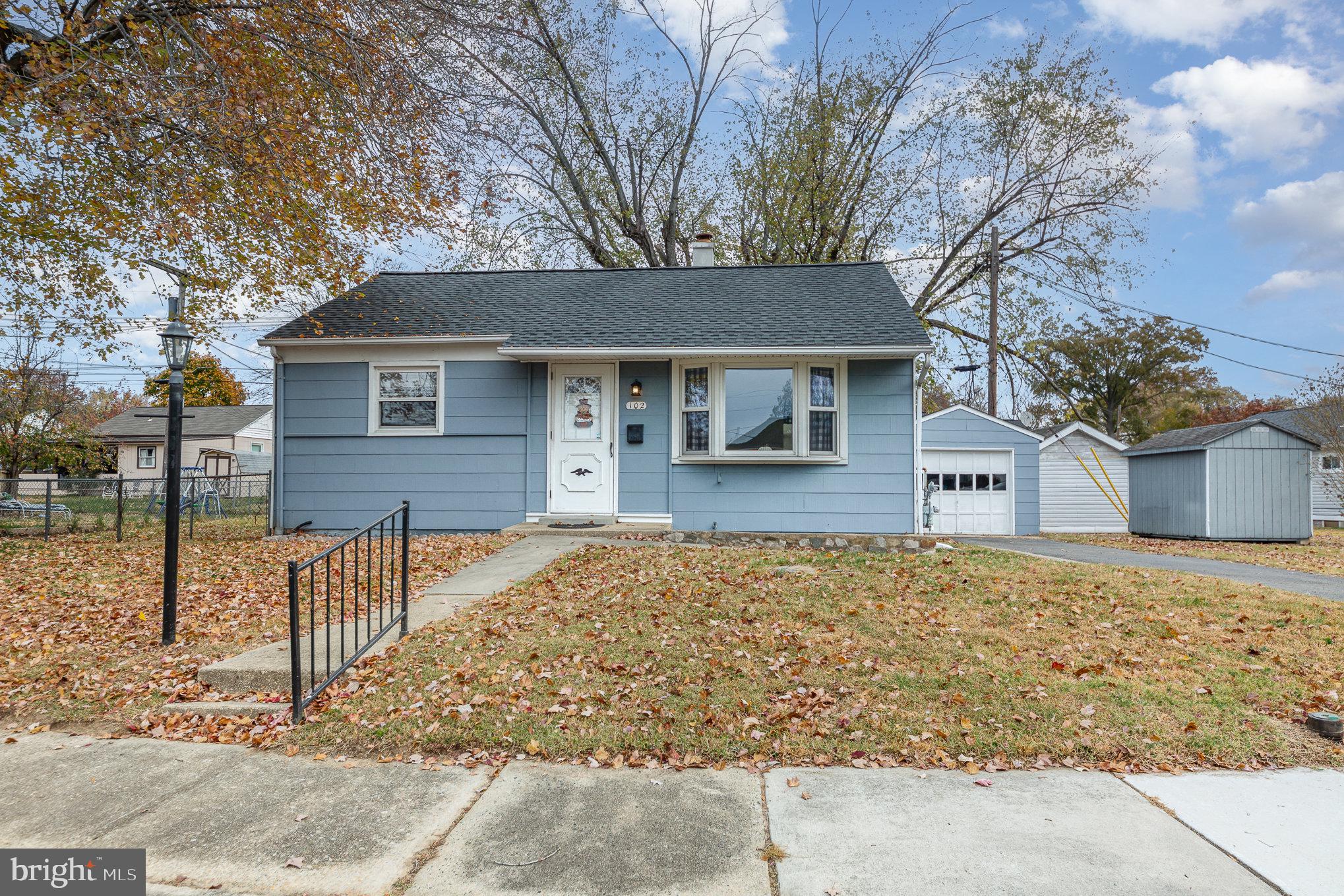 102 Fairway Ct