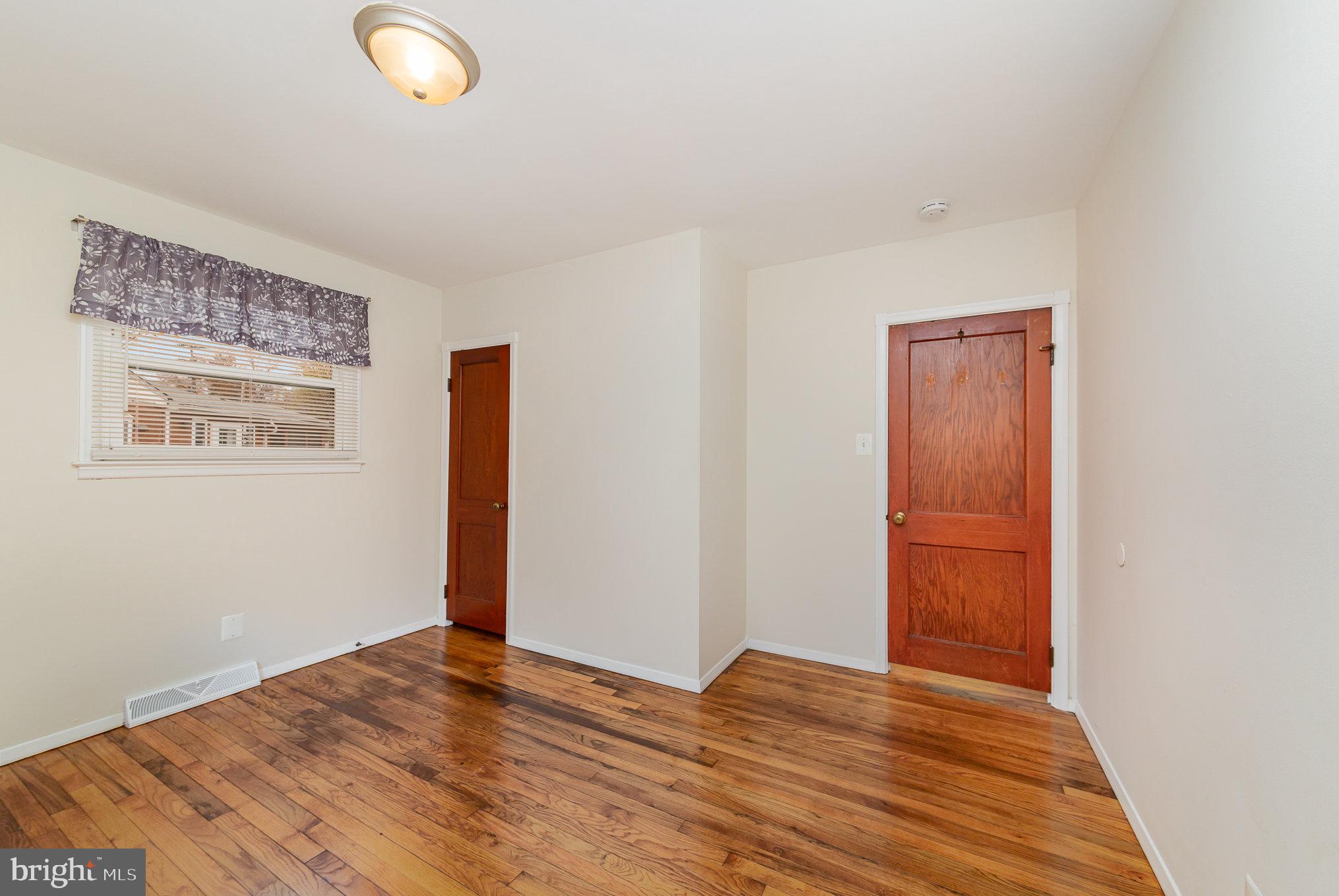 102 Fairway Ct