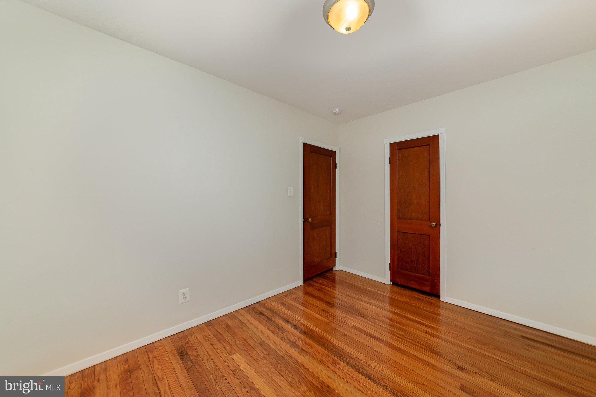 102 Fairway Ct