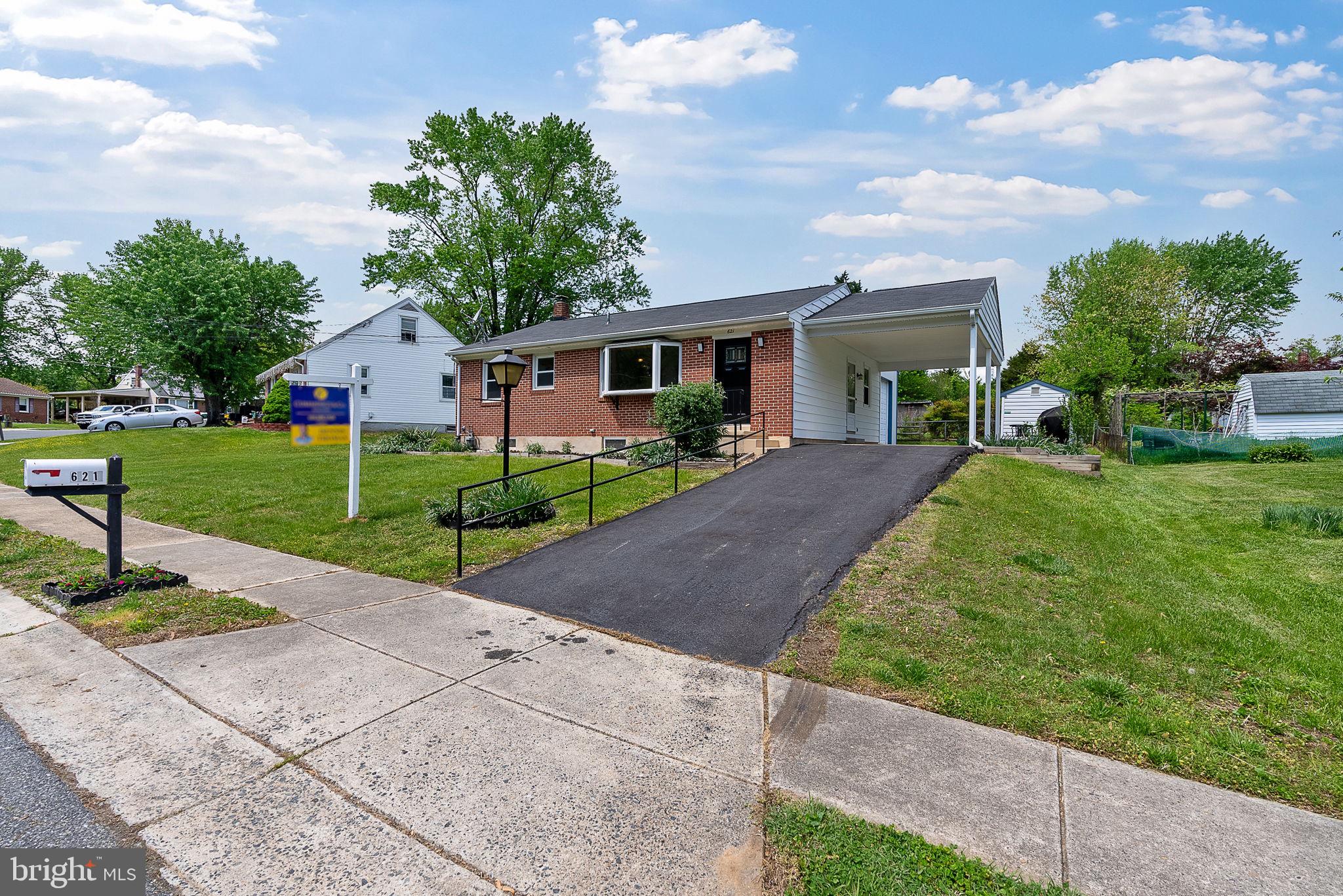 621 Chapel Ter