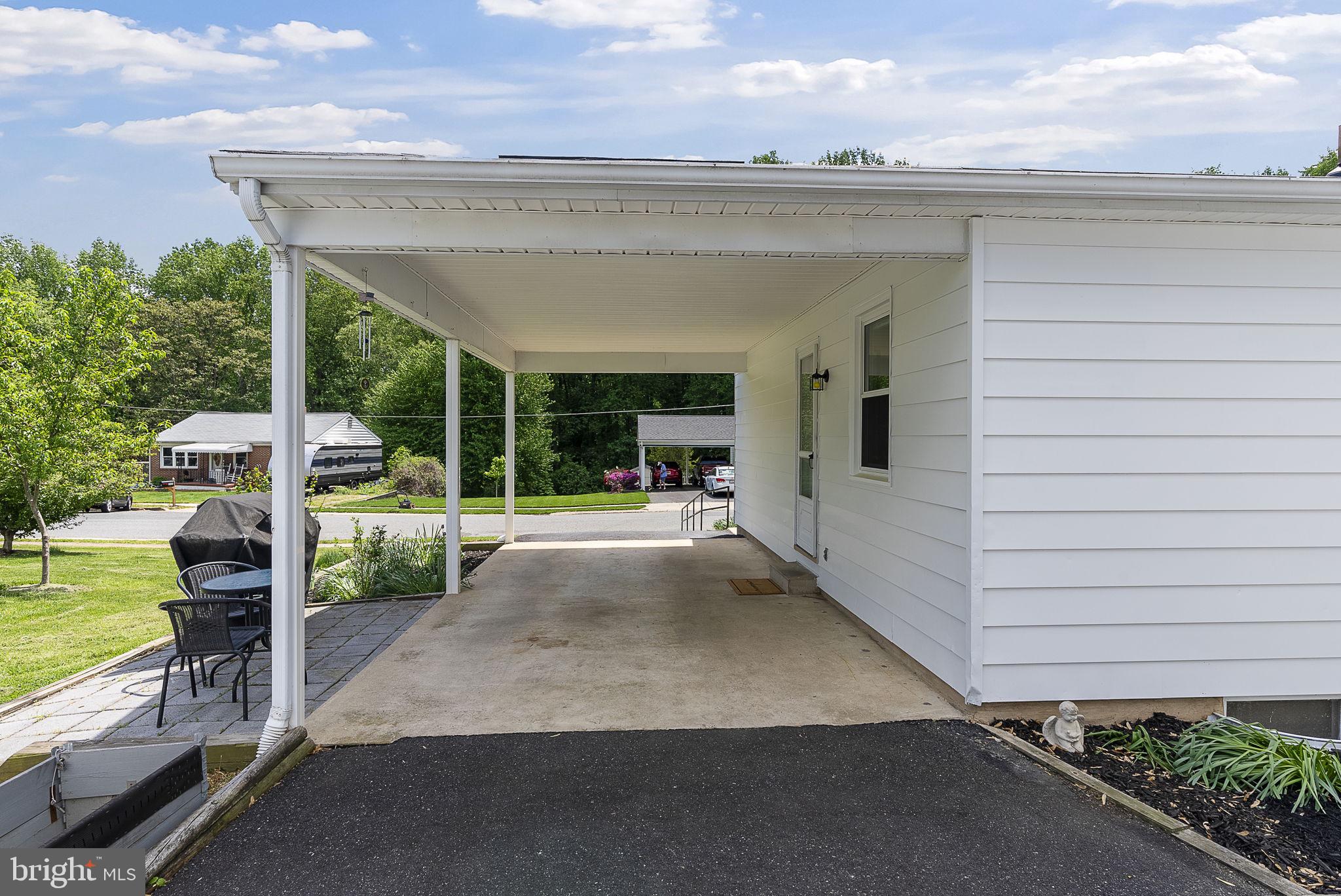 621 Chapel Ter