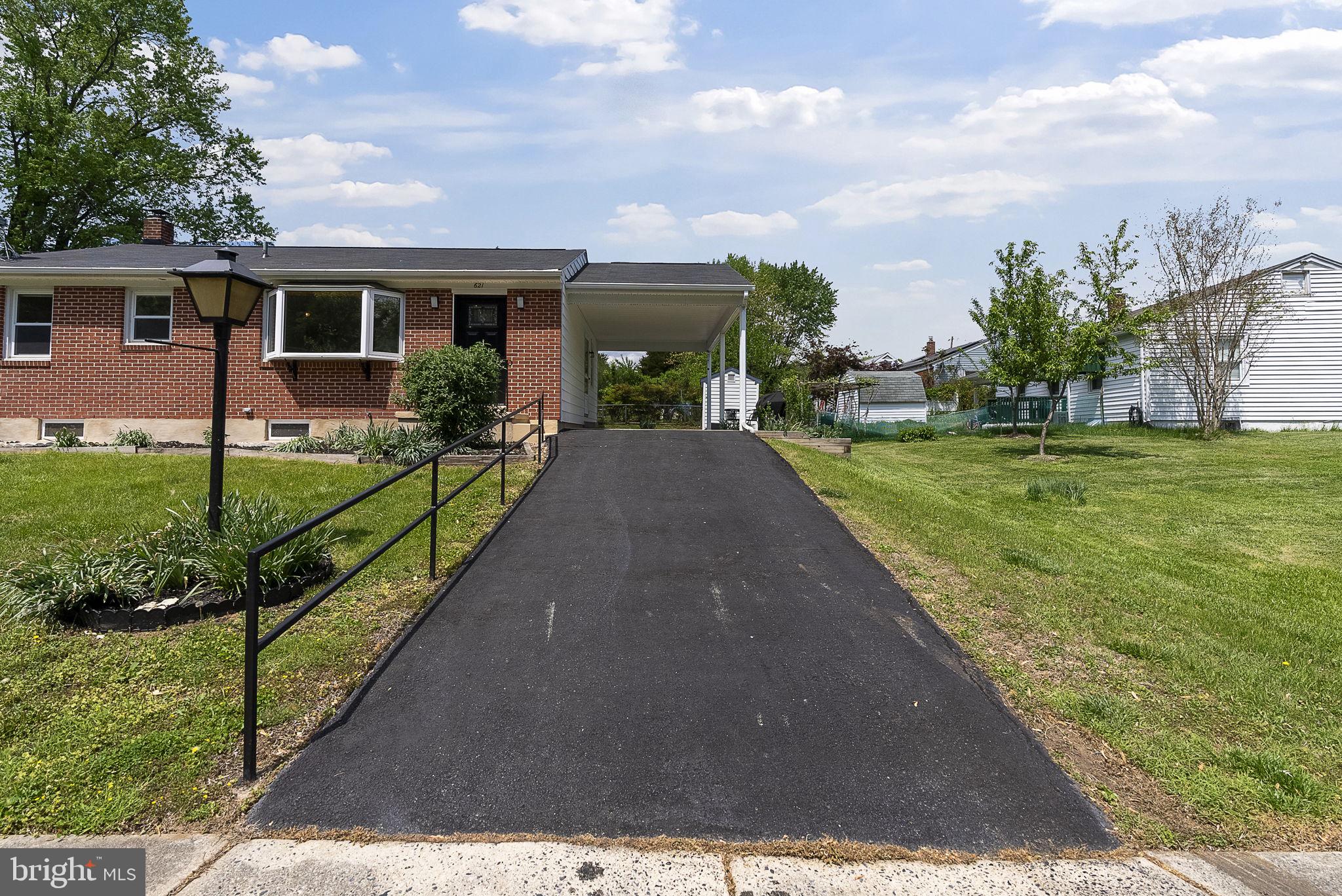621 Chapel Ter