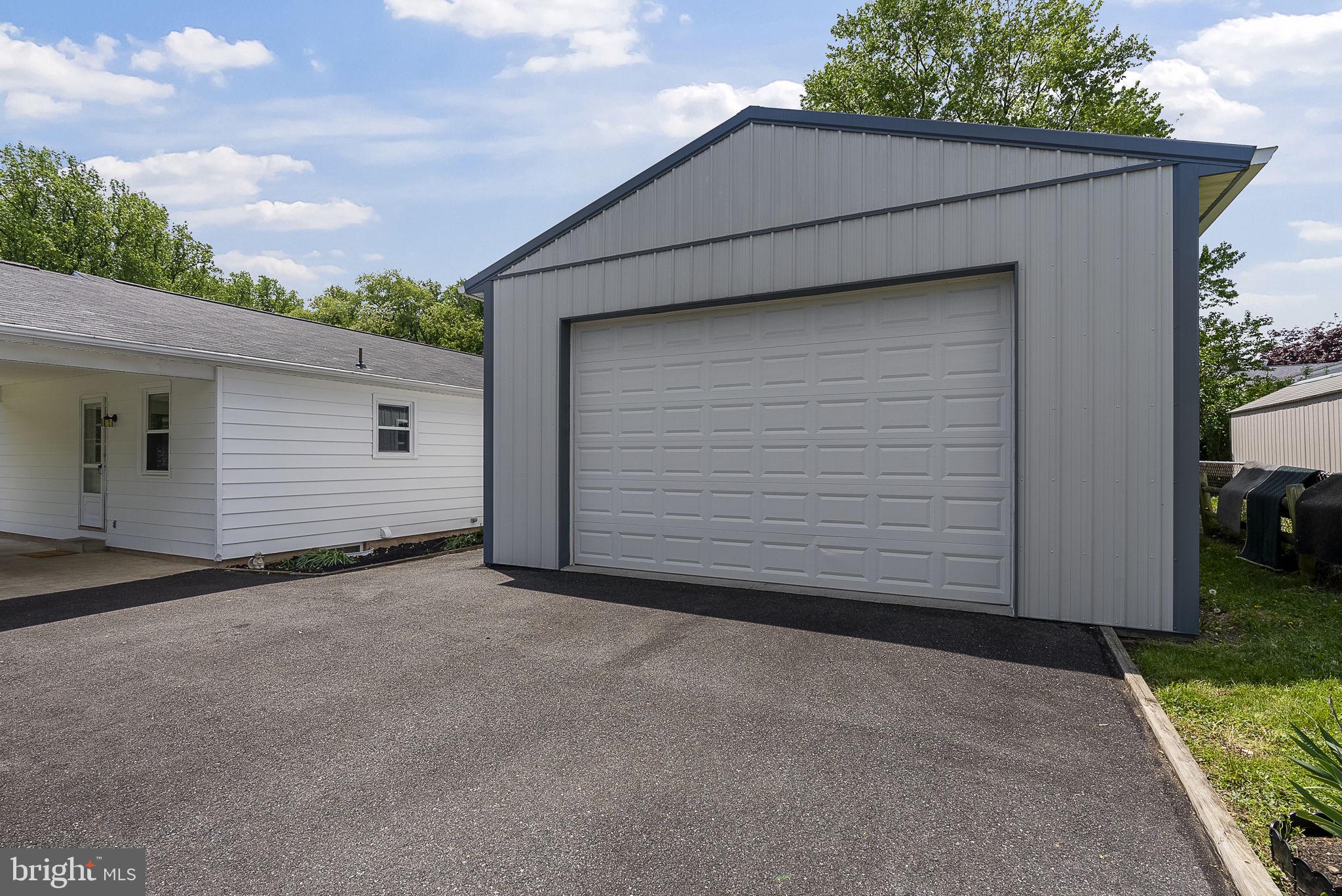 621 Chapel Ter