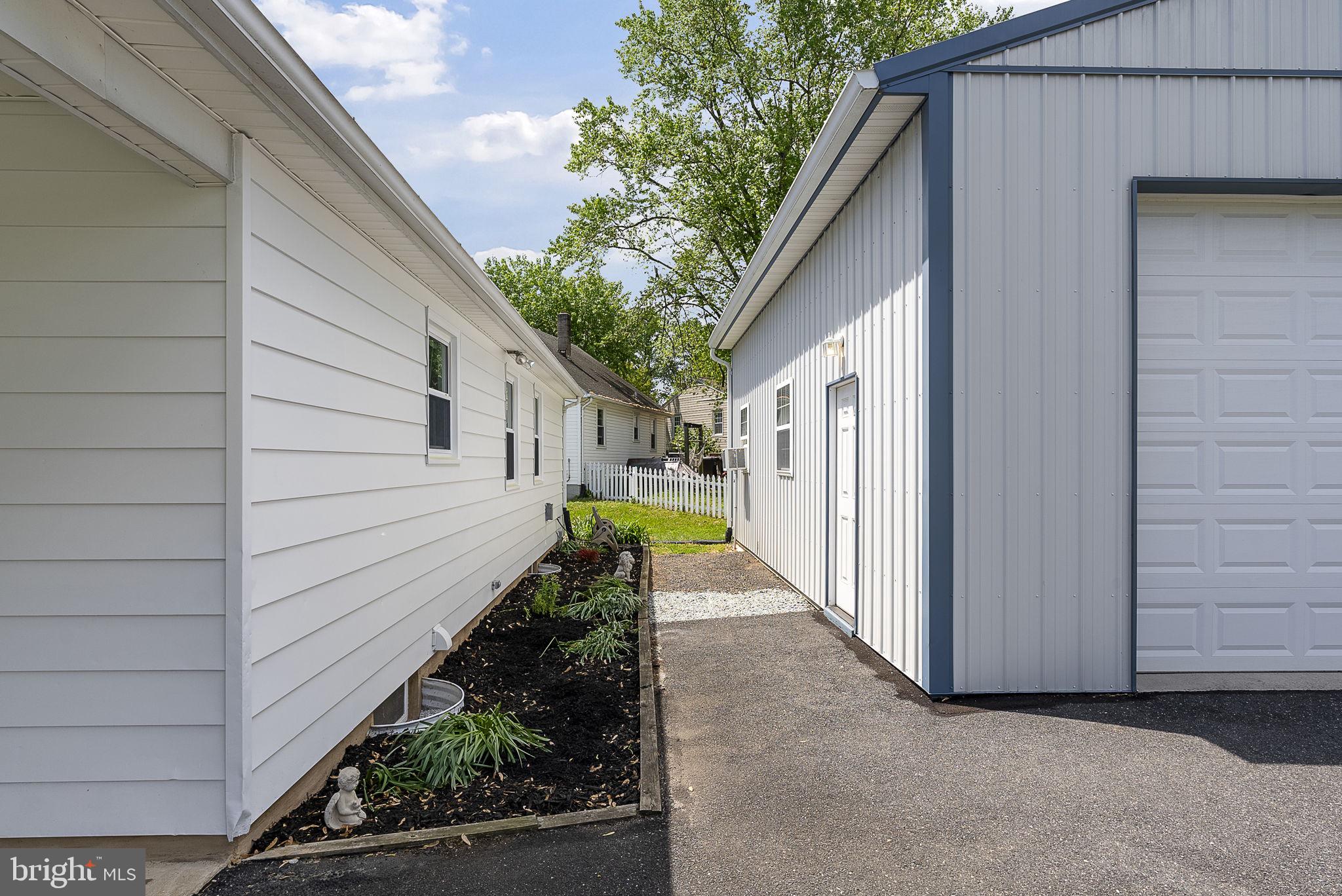 621 Chapel Ter