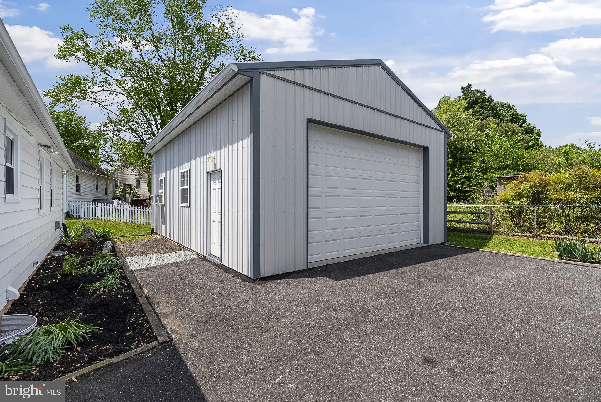 621 Chapel Ter