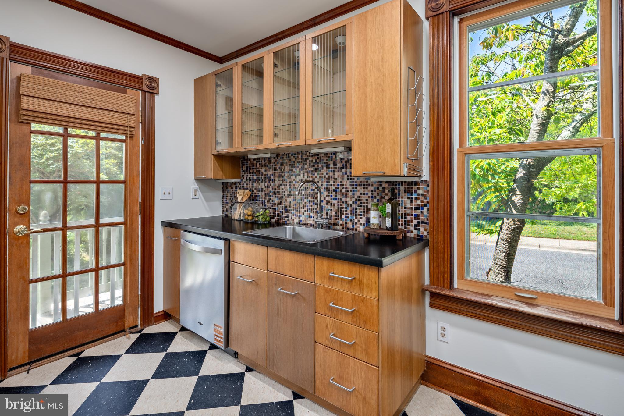 317 CHESTERFIELD AVENUE
