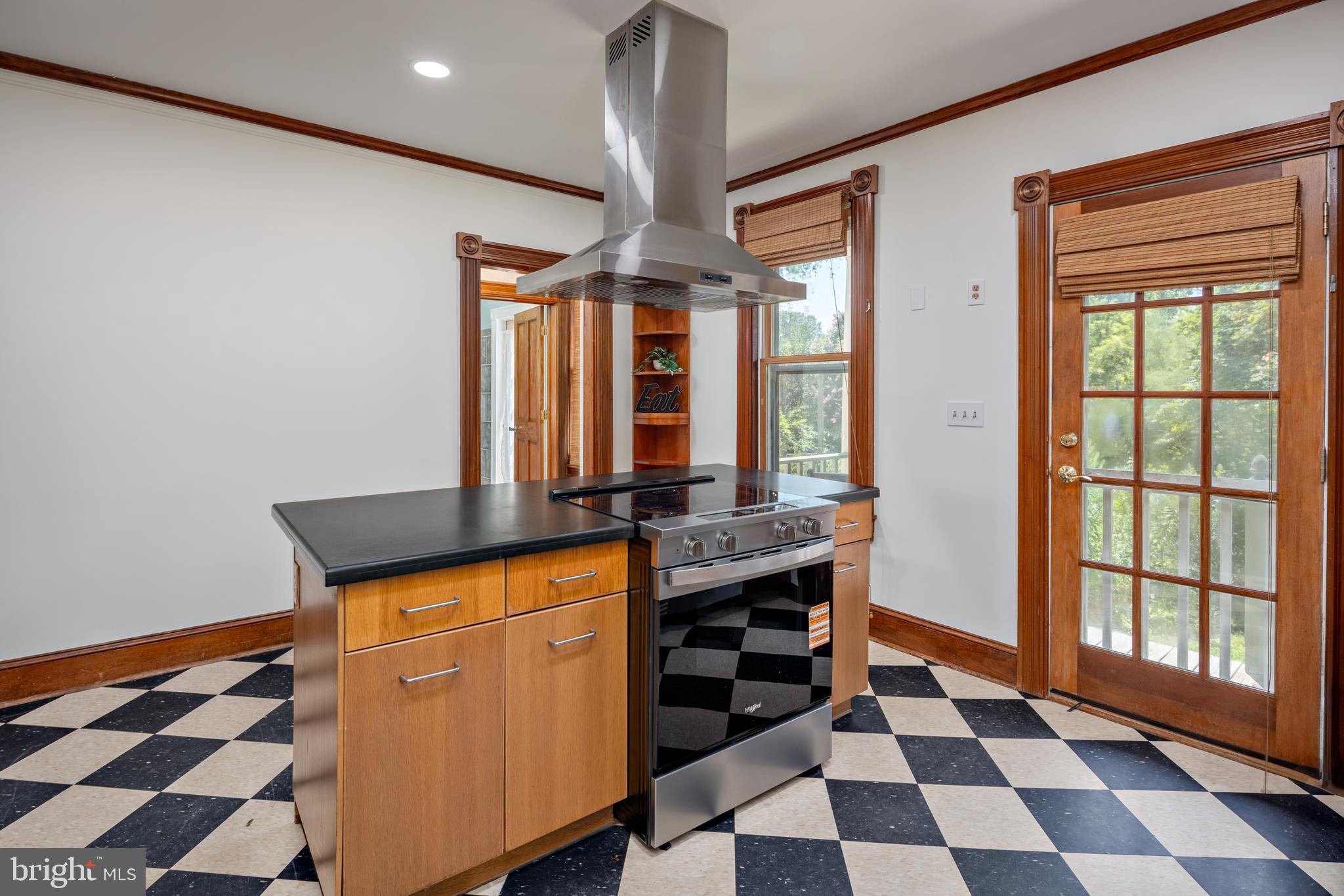 317 CHESTERFIELD AVENUE