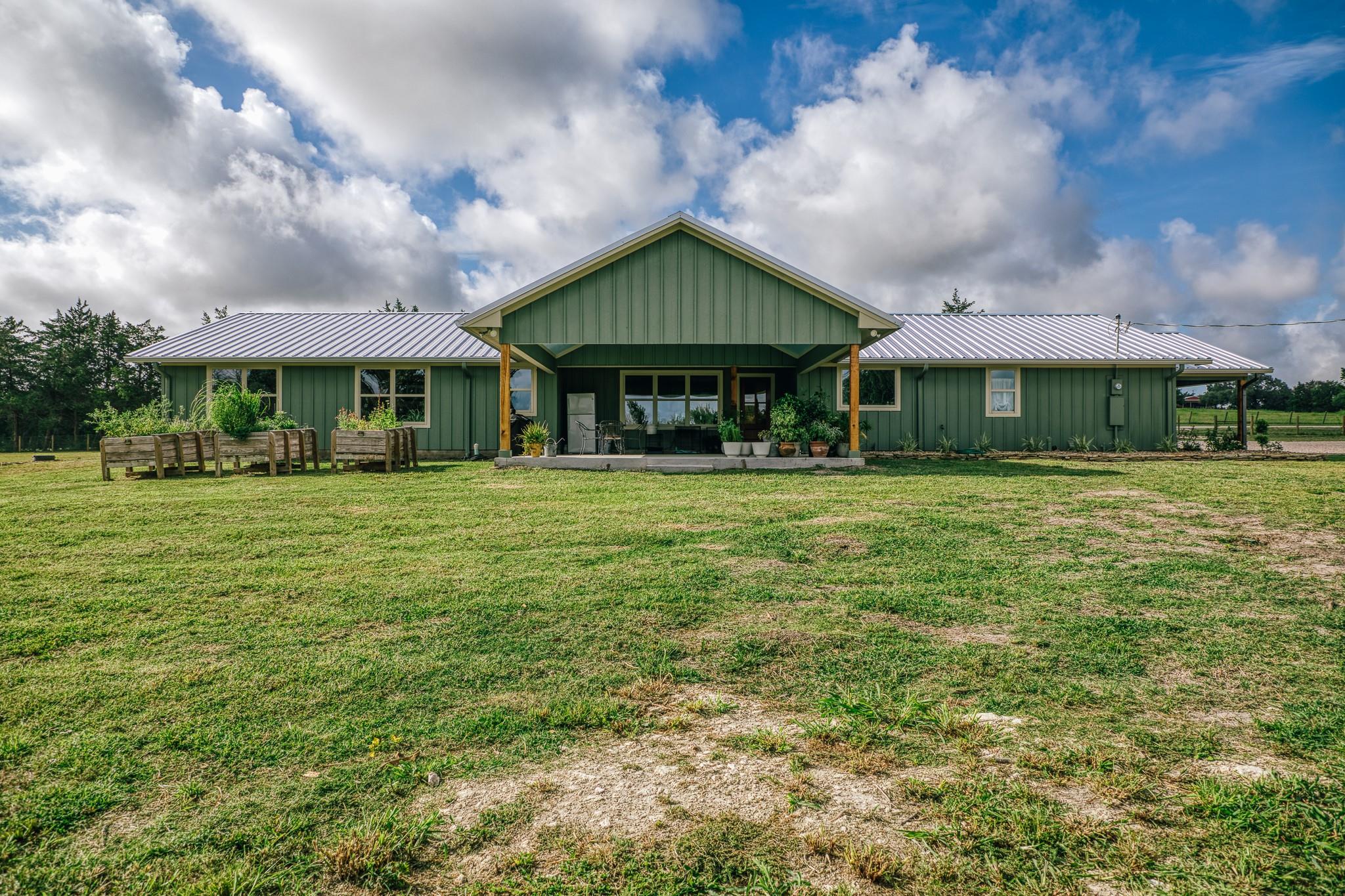 4601 Fm 390 E