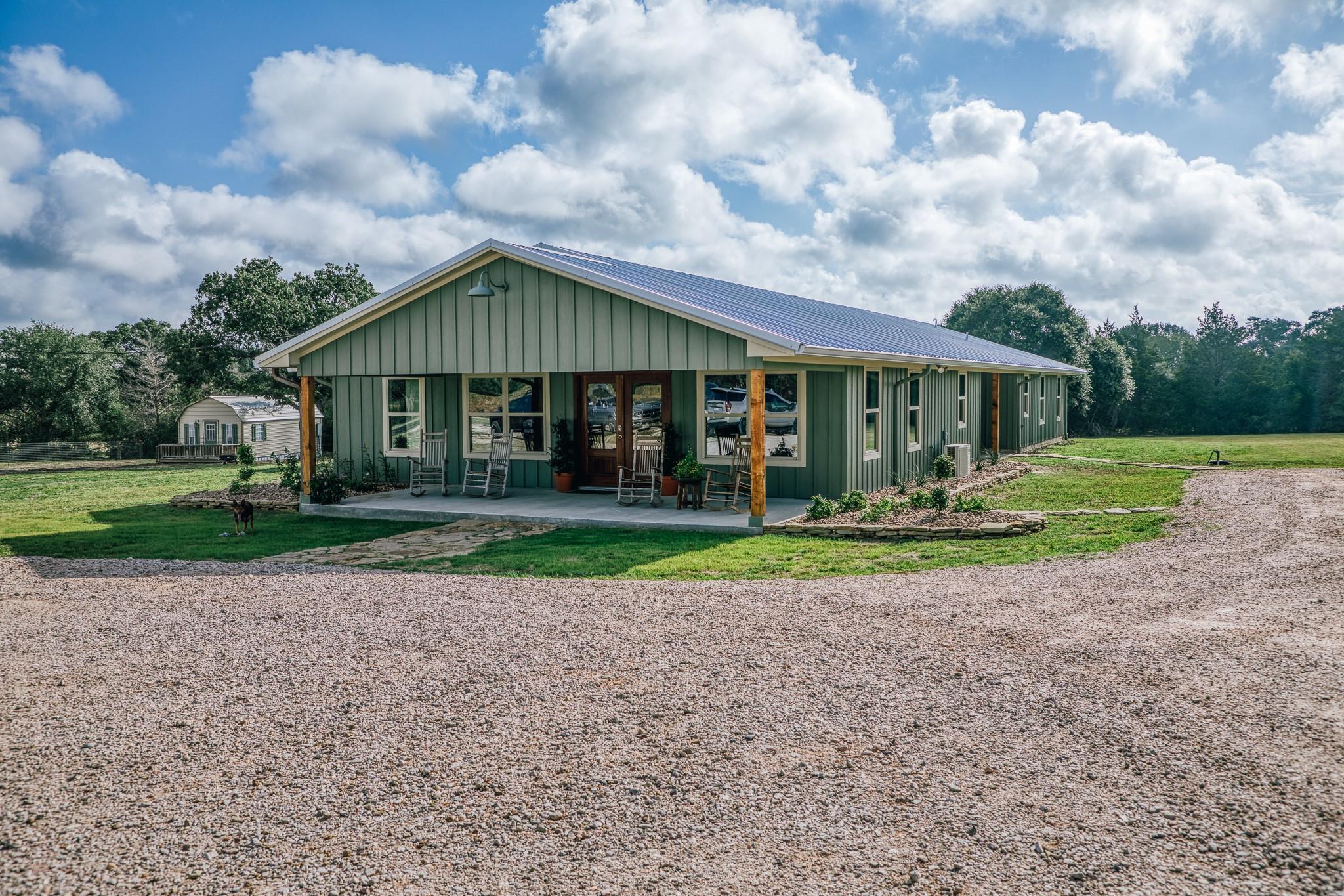 4601 Fm 390 E